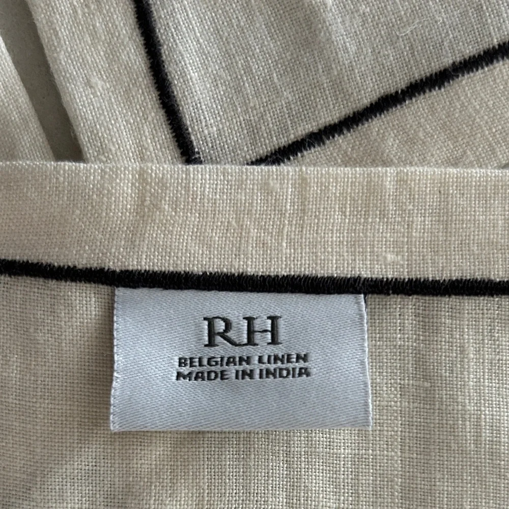 NIB Restoration Hardware Literary Quote Linen Napkins, Dorothy Parker, Set of 4